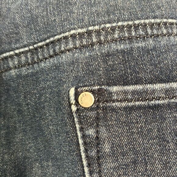 Chicos Fabulously Slimming Medium Wash Straight Leg Denim Jeans Size 1.5 Short - Picture 10 of 11